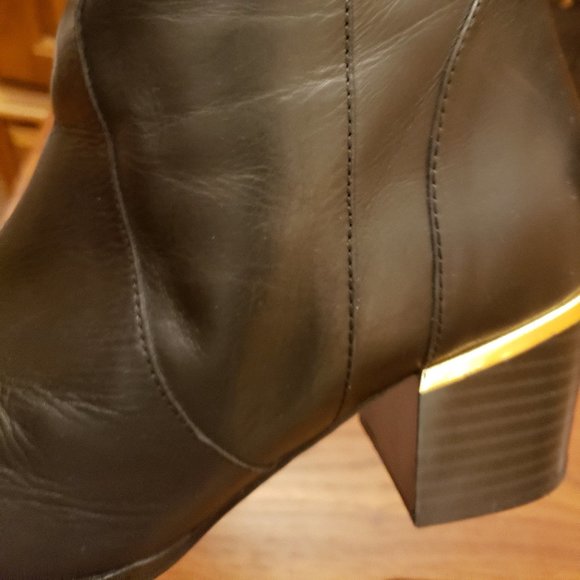 Wide calf Leather Boots! - Picture 9 of 13